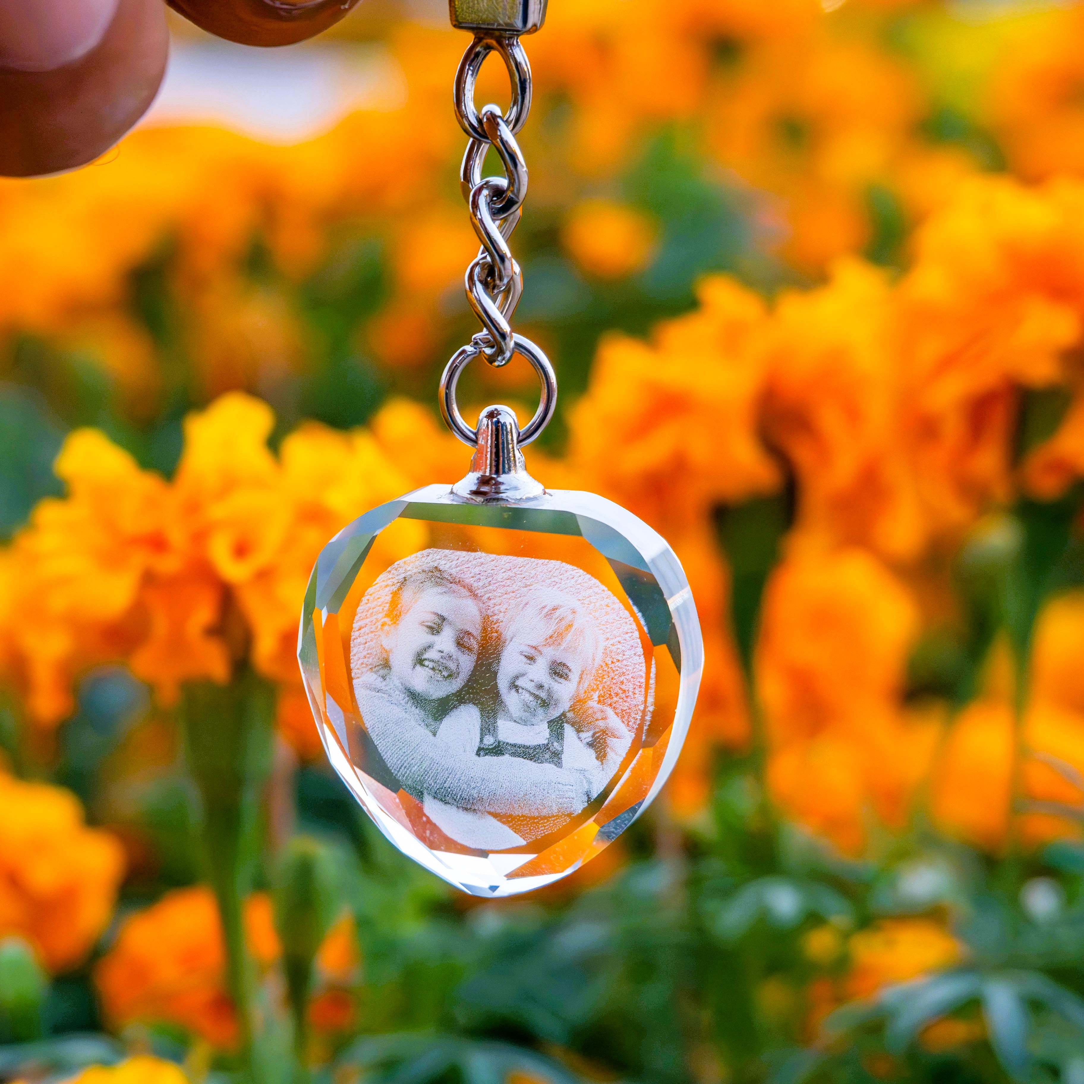 ميدالية مفاتيح كريستالية – قلب حب